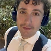 diploma di liceo scientifico, attualmente studente al secondo anno della facoltà di medicina e chirurgia di Bari